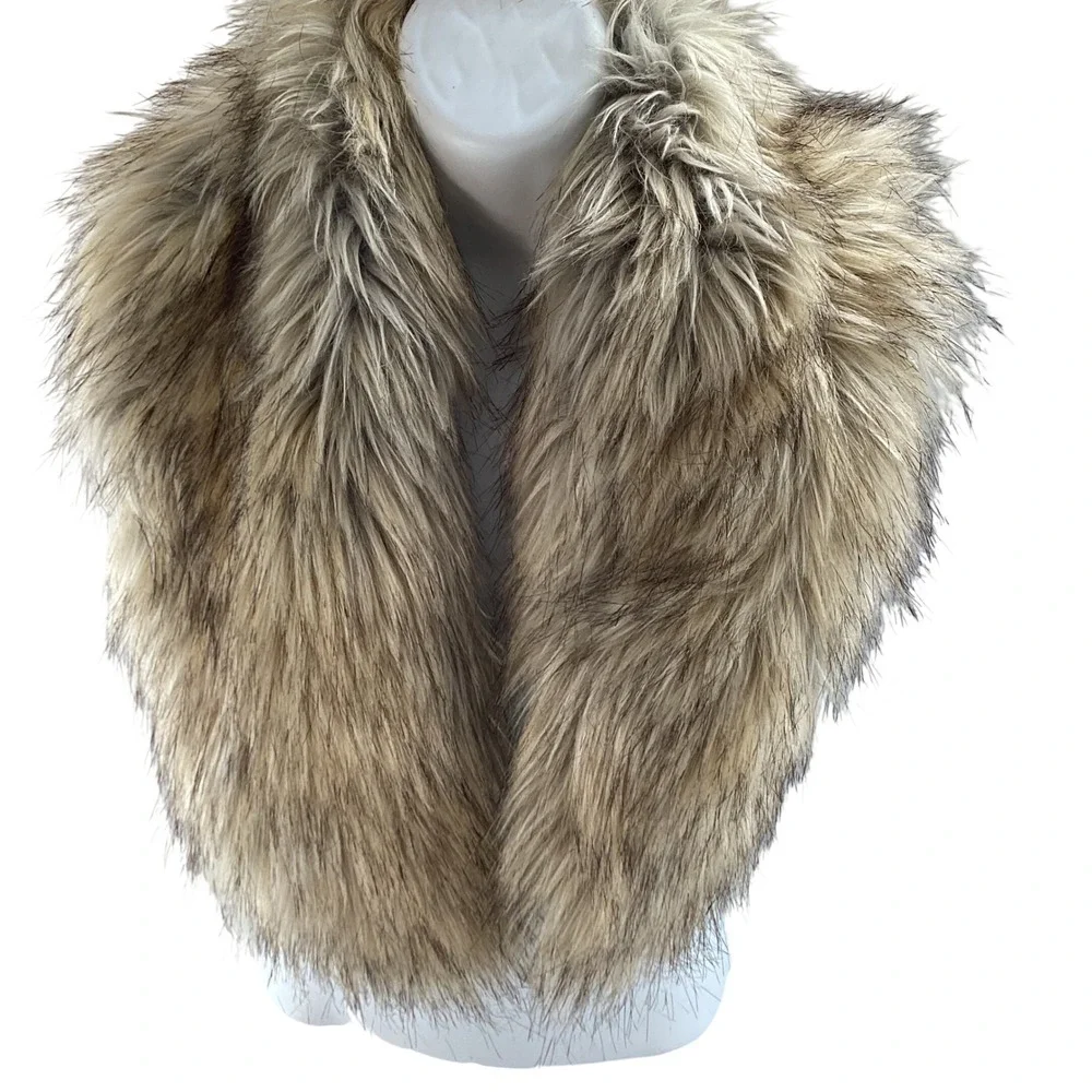 Faux Fur‎ Stole Wrap Tan Brown Paisley Floral Lining